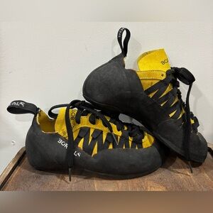 Womens Boreal climbing shoes USA size 8